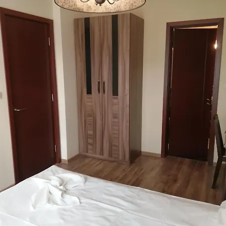 голдън лайн 公寓式酒店