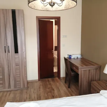 голдън лайн Apart Otel